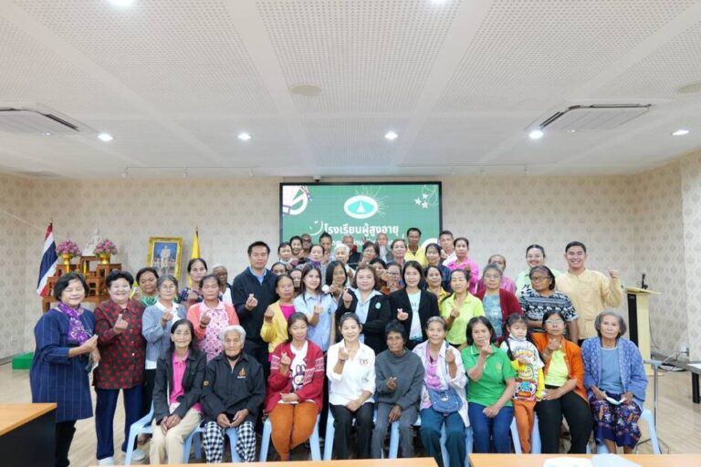 จัดกิจกรรมการเรียนการสอน โรงเรียนผู้สูงอายุเทศบาลตำบลสีมามงคล ประจำปี 2568