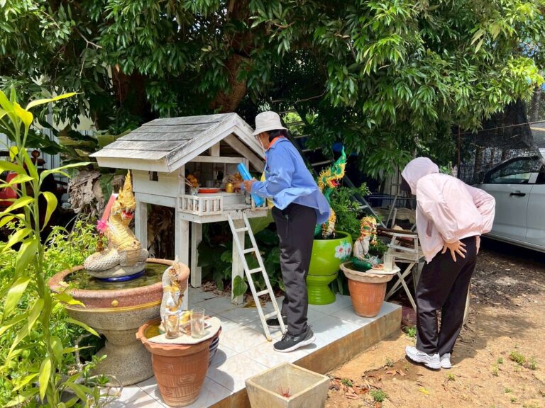 กิจกรรมสุ่มตรวจลูกน้ำยุงลายไขว้หมู่บ้าน ครอบคลุมทั้ง 10 หมู่บ้าน ในเขตเทศบาลตำบลสีมามงคล