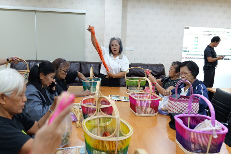 โครงการฝึกอบรมส่งเสริมอาชีพ ประจำปีงบประมาณ พ.ศ. 2569 หลักสูตรการสานตะกร้าจากหวายเทียม