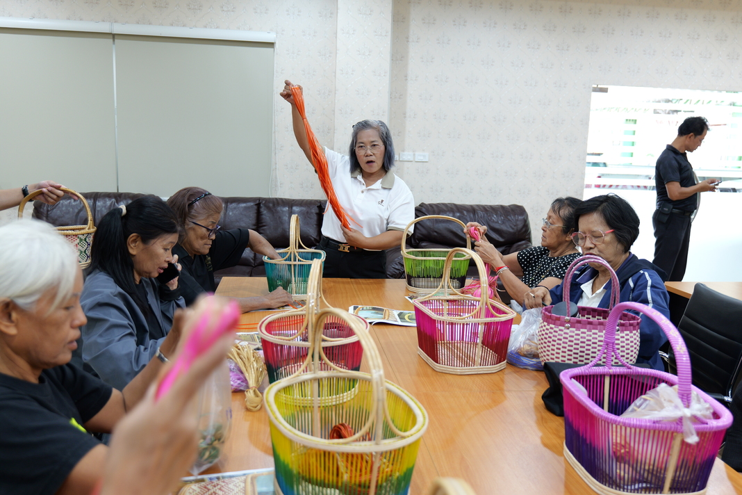 โครงการฝึกอบรมส่งเสริมอาชีพ ประจำปีงบประมาณ พ.ศ. 2569 หลักสูตรการสานตะกร้าจากหวายเทียม