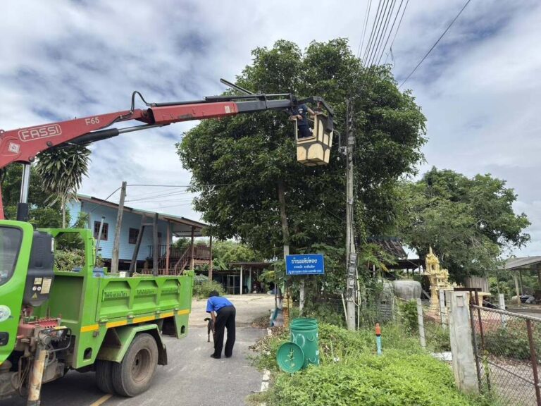ซ่อมไฟส่องสว่างสาธารณะ หมู่ 5 บ้านปางแจ้ง