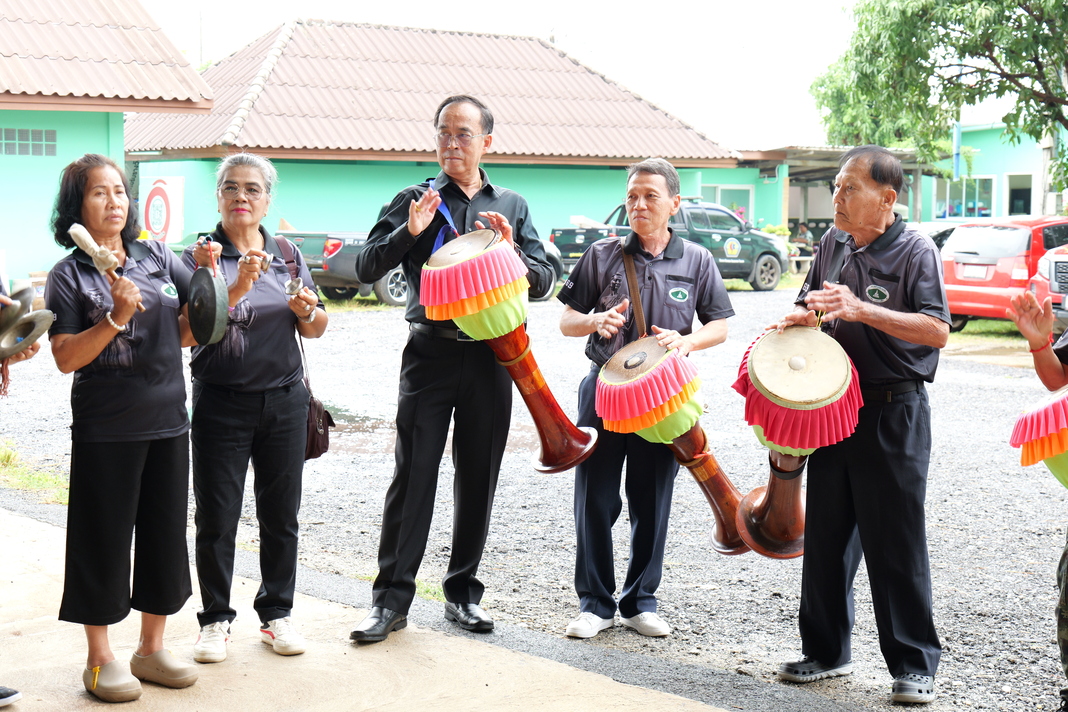 ยินดีต้อนรับ เทศบาลเมืองประจวบคีรีขันธ์ ดูงาน รร.ผู้สูงอายุ